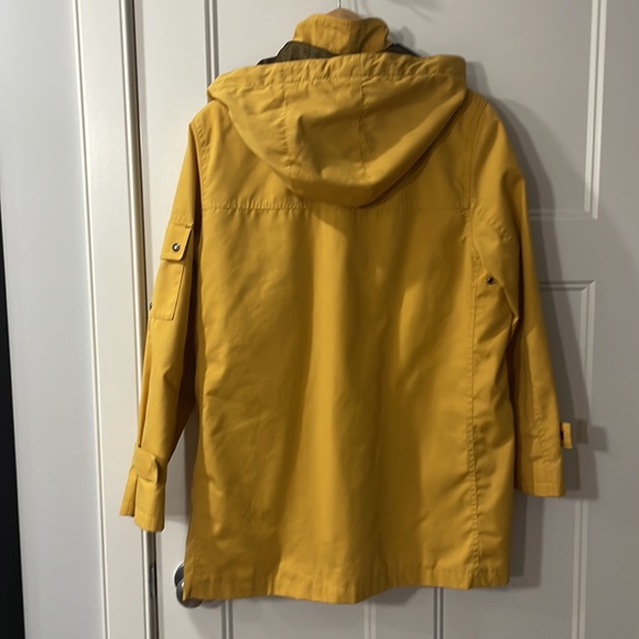 Women’s hooded jacket with pockets. - Picture 2 of 7